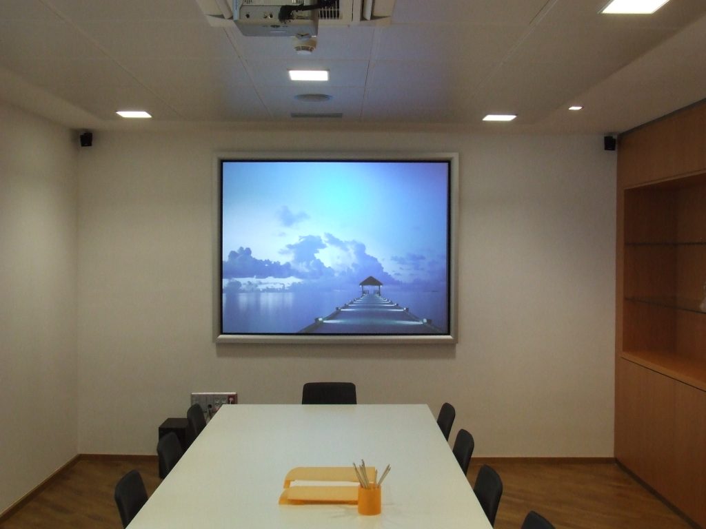 Instalación audiovisual oficina